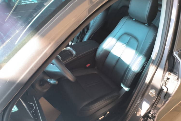 蓝电E5 2024款 荣耀版 100KM臻享型 7座局部细节19