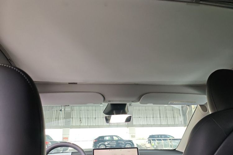 特斯拉 Model Y 2024款 后轮驱动版中控内饰22