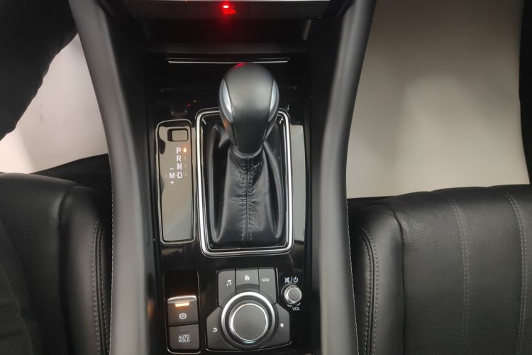 马自达 阿特兹 2020款 2.0L 蓝天豪华版中控内饰18