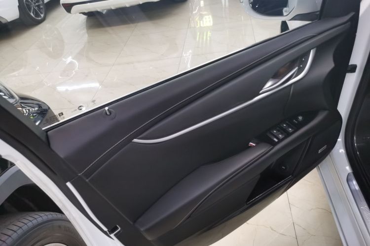 凯迪拉克XTS 2018款 28T 技术型中控内饰47