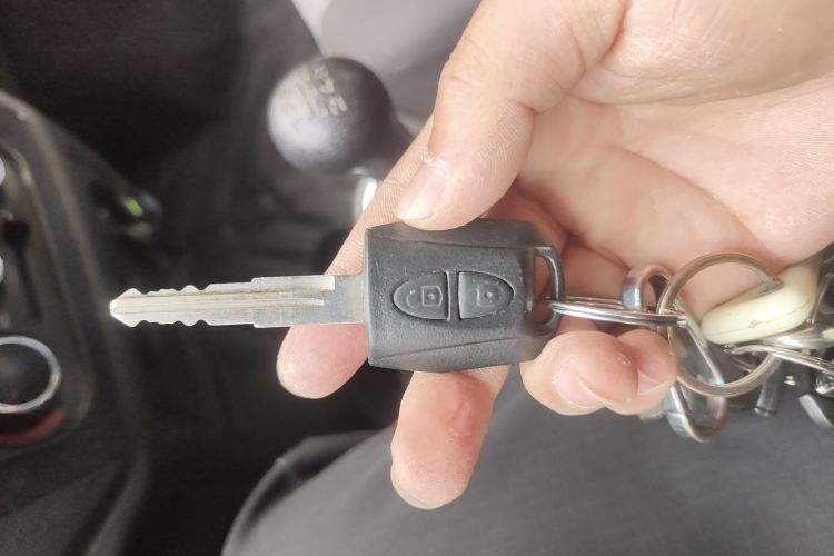 长安凯程 长安睿行M60 2023款 1.6L CNG舒适型客车6座中控内饰11