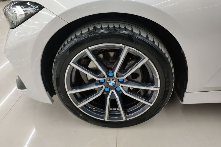 宝马3系 2023款 320Li M运动套装车身外观6007