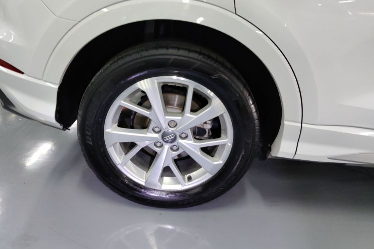 奥迪Q3 2019款 35 TFSI 进取动感型车身外观6008