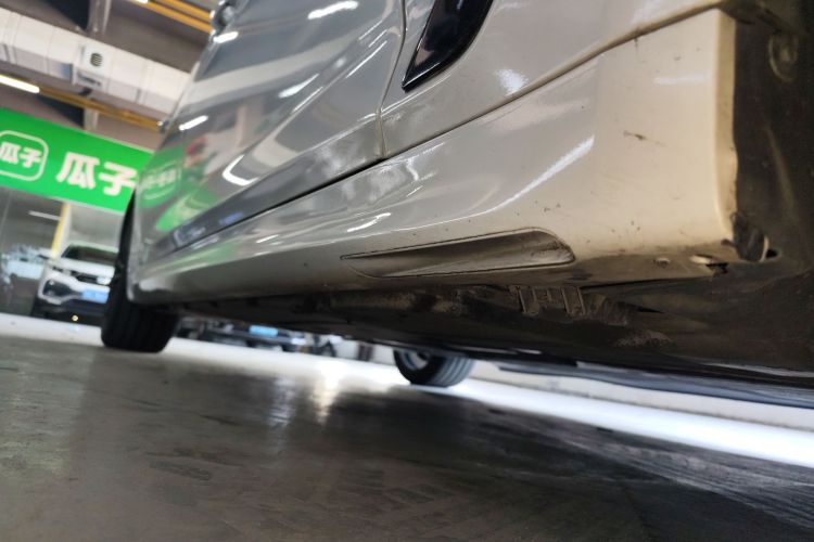 宝马5系 2020款 530Li 领先型 M运动套装局部细节9001