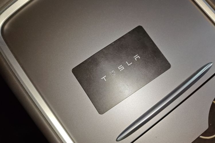 特斯拉 Model Y 2022款 改款 后轮驱动版中控内饰7001