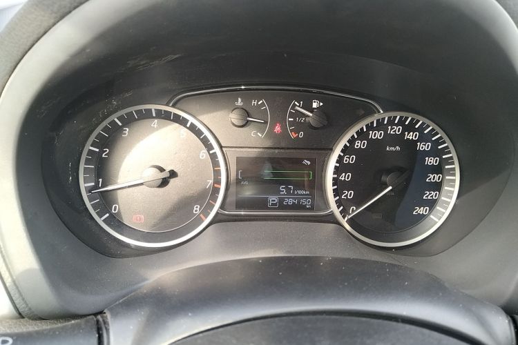 日产 轩逸 2016款 1.6XL CVT豪华版中控内饰14