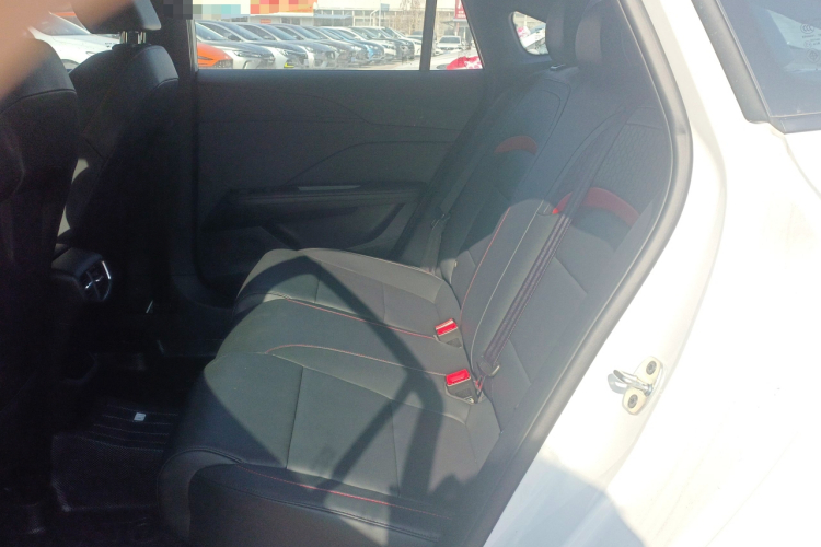 名爵 MG5 2025款 180DVVT 全球豪华版中控内饰21