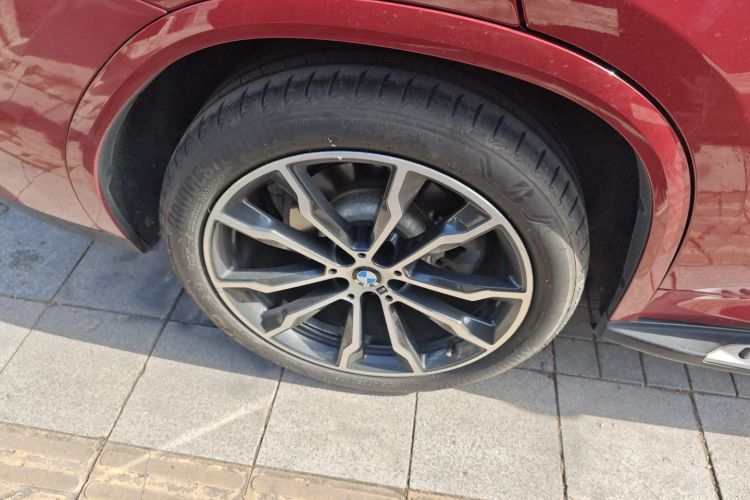 宝马X4 2019款 xDrive30i M运动套装车身外观6008