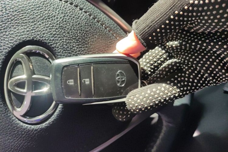 丰田 RAV4荣放 2018款 2.5L 自动四驱精英i版中控内饰11