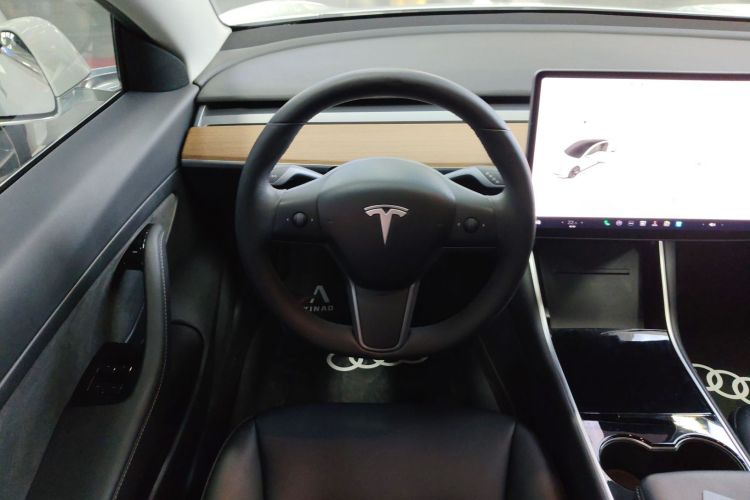 特斯拉 Model 3 2019款 标准续航后驱升级版局部细节13