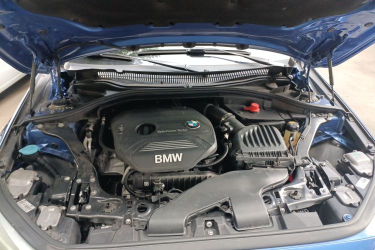 宝马1系 2017款 118i 运动型机舱底盘24