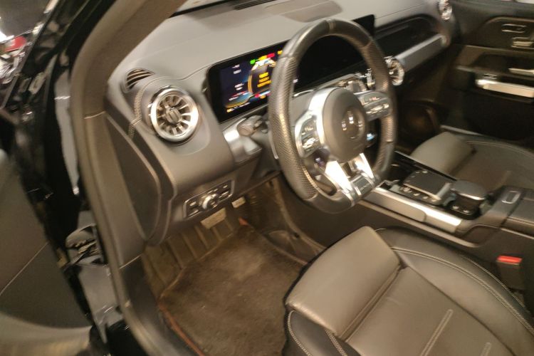 奔驰GLB AMG 2022款 AMG GLB 35 4MATIC中控内饰20