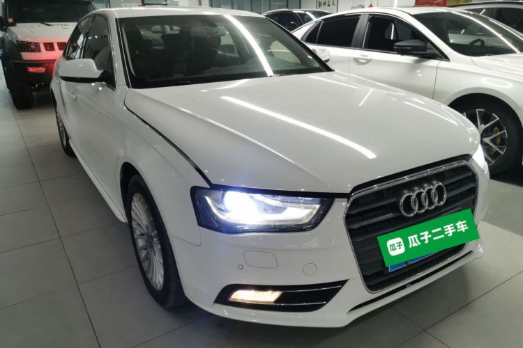 奥迪A4L 2015款 35 TFSI 自动舒适型车身外观3
