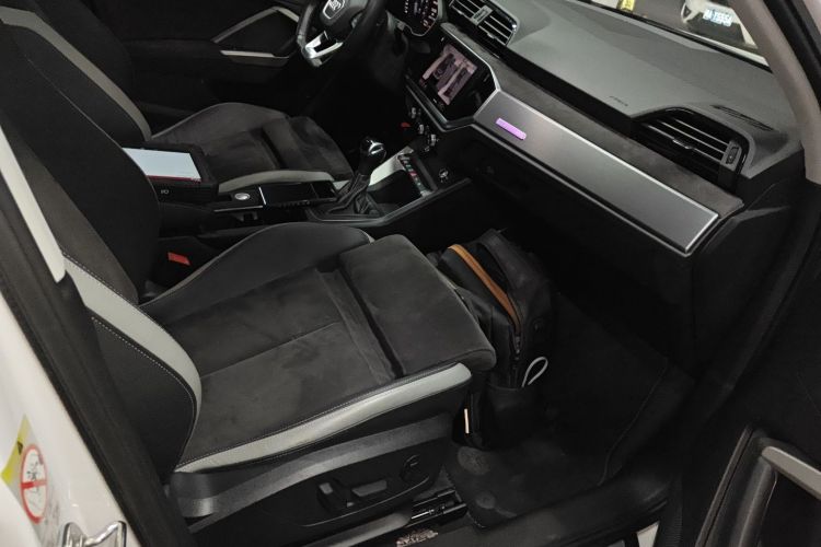 奥迪Q3 2021款 40 TFSI 时尚动感型局部细节41