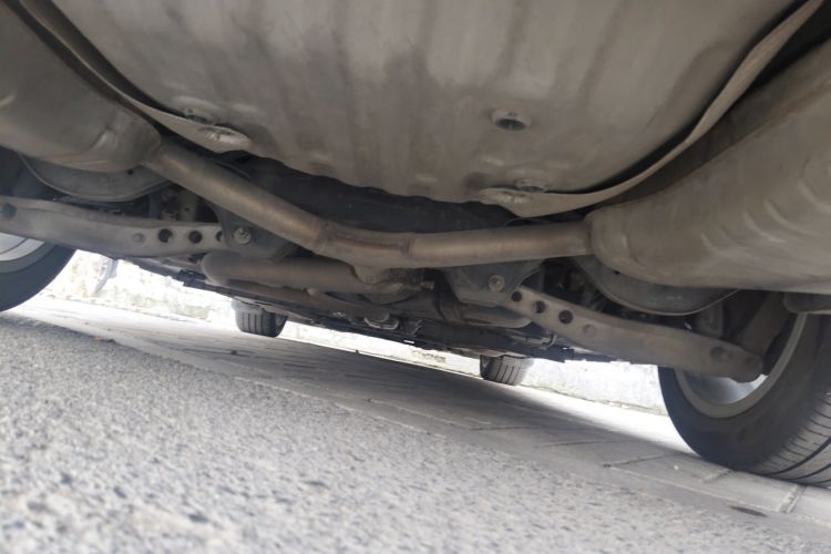 别克 君越 2019款 28T 豪华型局部细节9009