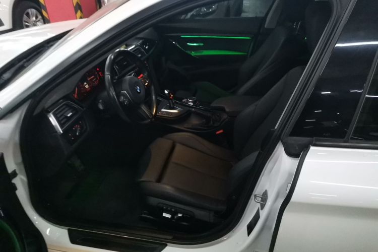 宝马3系GT 2018款 320i 时尚型局部细节19