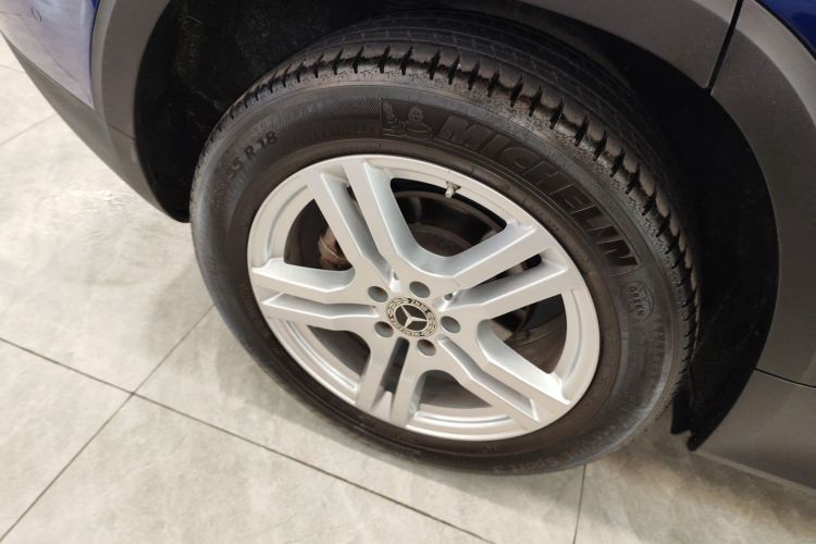 奔驰GLB 2021款 GLB 200 动感型车身外观6008