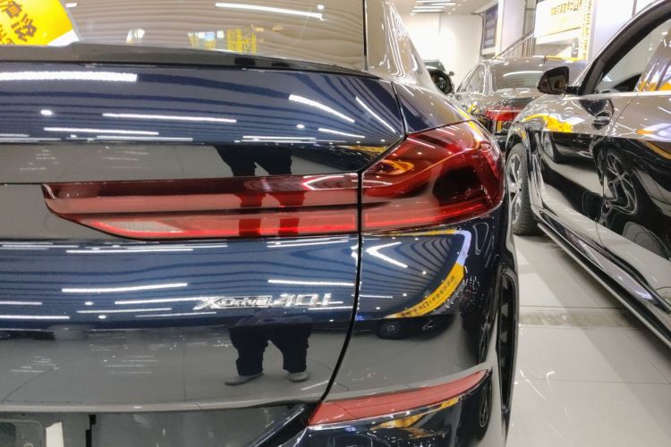 宝马X6 2023款 xDrive40i 尊享型 M运动套装车身外观6006