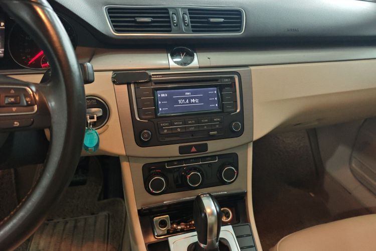 大众 迈腾 2013款 1.8TSI 领先型中控内饰16