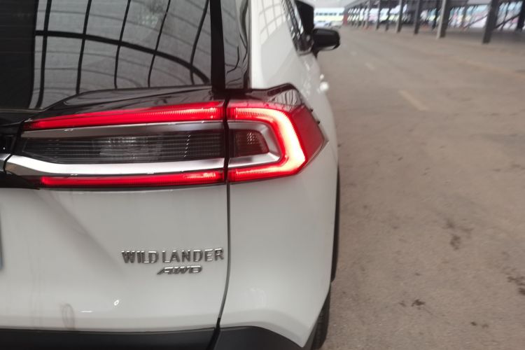 丰田 威兰达 2023款 2.0L CVT四驱豪华PLUS版车身外观6006