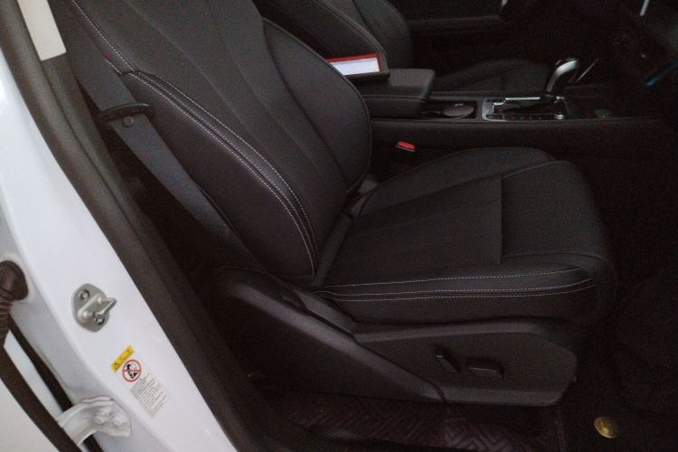 比亚迪 唐 2018款 2.0T 自动智联尊贵型 5座 国V局部细节41