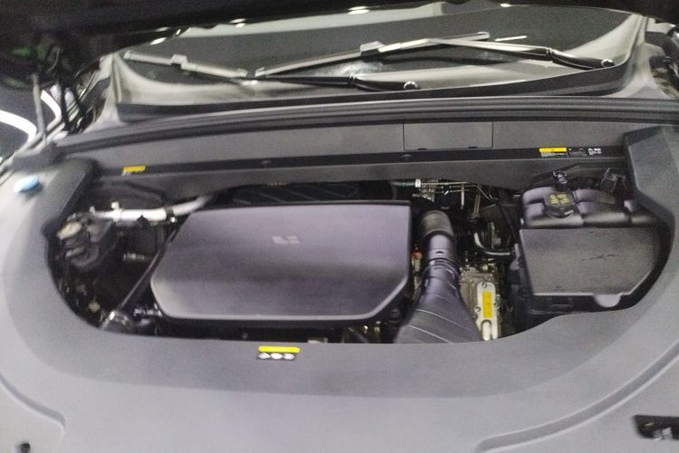 理想汽车 理想L7 2024款 Pro机舱底盘24