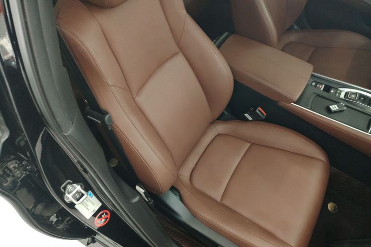 本田 英仕派 2022款 锐·混动 2.0L 净雅版局部细节41