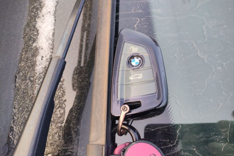 宝马1系 2021款 120i M运动版中控内饰7001