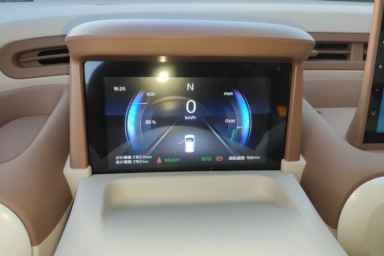 奔腾小马 2026款 222km 闪耀马中控内饰14