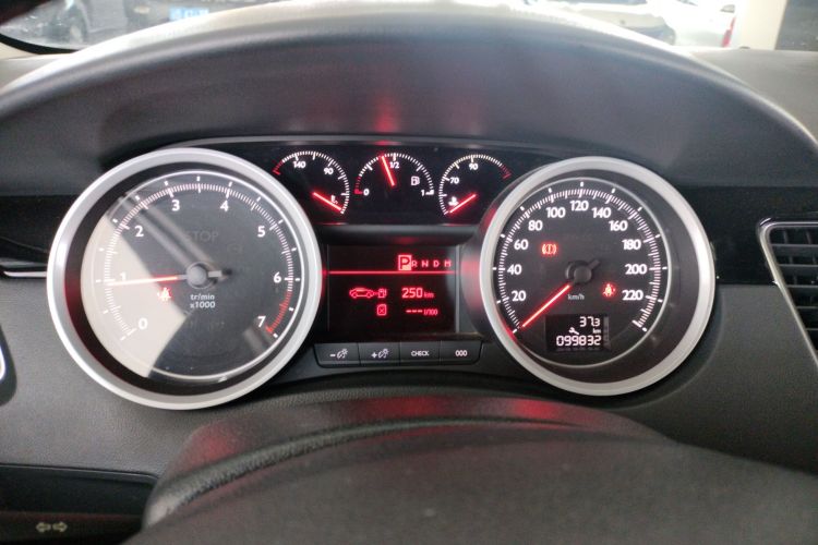 标致508 2012款 2.0L 自动智享版中控内饰14