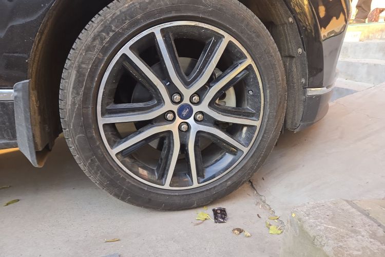 福特 锐界 2020款 EcoBoost 245 两驱豪锐型 7座车身外观10