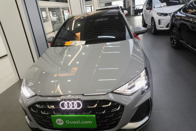 奥迪A3 2025款 A3L Limousine 35TFSI 飞驰尊享型 +豪华臻选包车身外观2