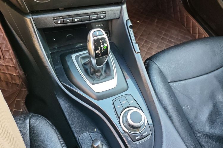 宝马X1 2015款 sDrive18i 时尚晋级版中控内饰18