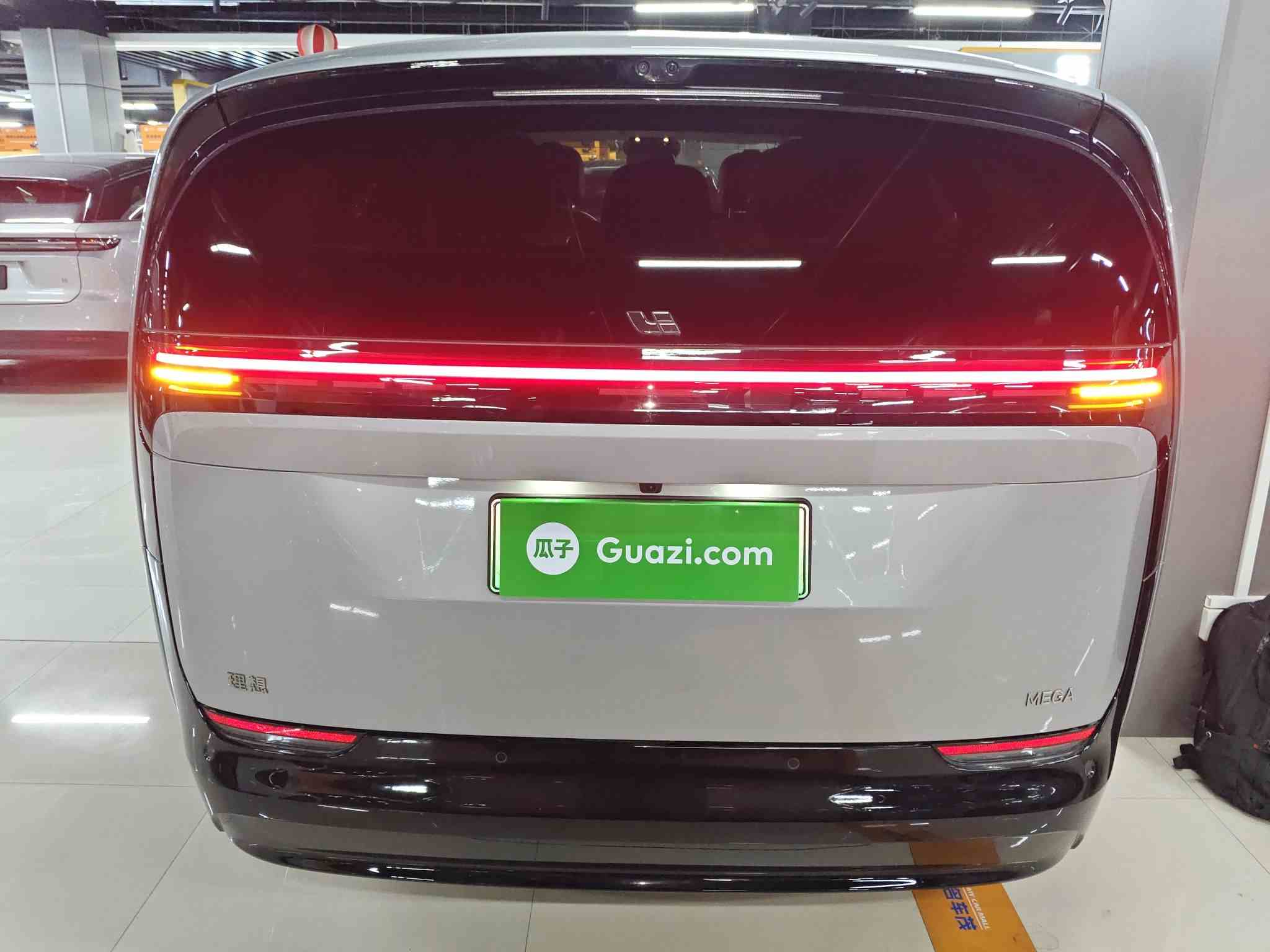理想汽车 理想MEGA 2024款 Ultra(3)