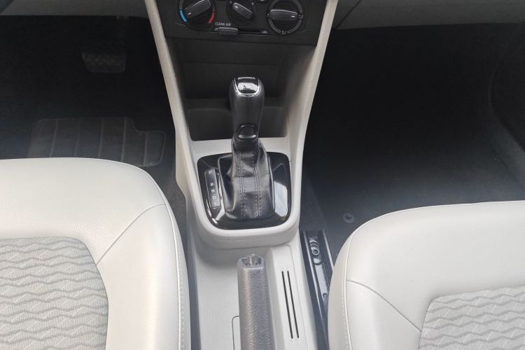 斯柯达 昕锐 2016款 1.6L 自动创行版中控内饰18