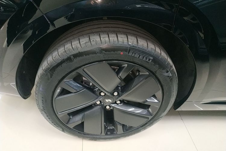 理想汽车 理想L6 2025款 Max 智能焕新版车身外观6008