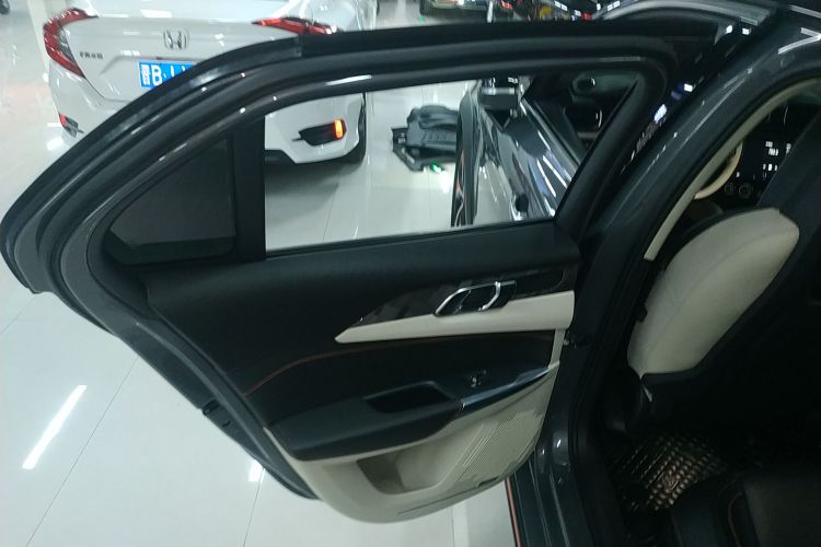 领克02 2018款 1.5T DCT两驱耀Pro版 国V中控内饰49