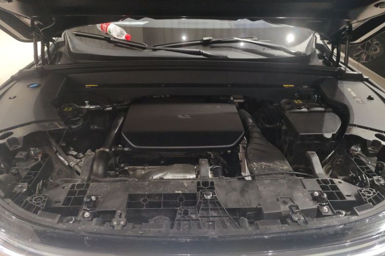 理想汽车 理想L7 2025款 Max 智能焕新版机舱底盘24