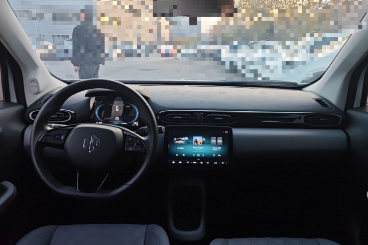 零跑汽车 零跑T03 2021款 400微糖版中控内饰12