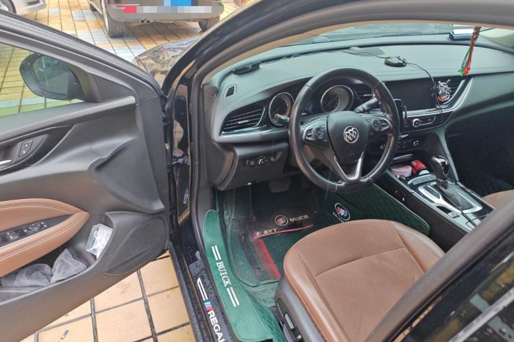 别克 君威 2019款 20T 精英型 国VI中控内饰7003