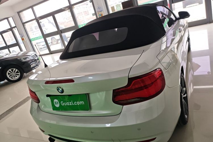宝马2系(进口) 2018款 220i 敞篷轿跑车 运动设计套装车身外观6