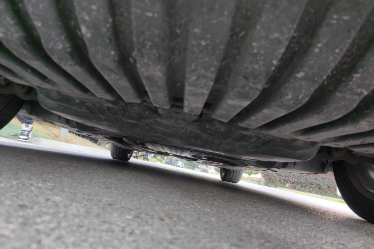 奔驰C级 2021款 C 200 L 时尚型运动版局部细节9008