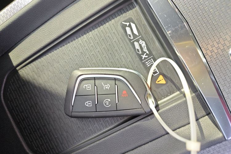 凯迪拉克XT5 2025款 2.0T 尊贵型中控内饰7001