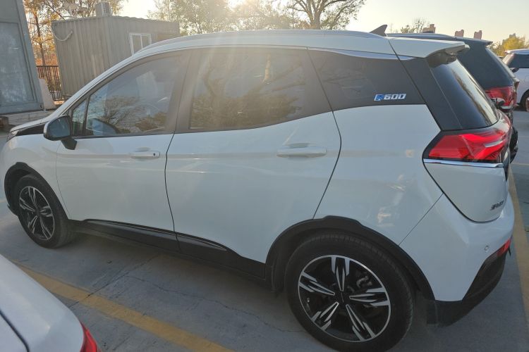 北京汽车 北京EX3 2019款 R600 劲尚版车身外观6003