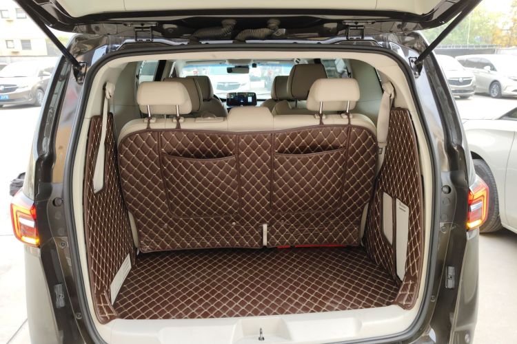 别克GL8 2021款 陆上公务舱 652T 智慧豪华型机舱底盘23