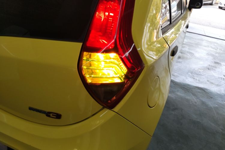 名爵3 2014款 1.3L AMT舒适版车身外观9