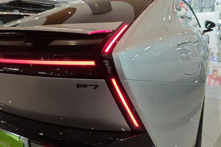 小鹏P7 2025款 702 长续航 Ultra车身外观6006