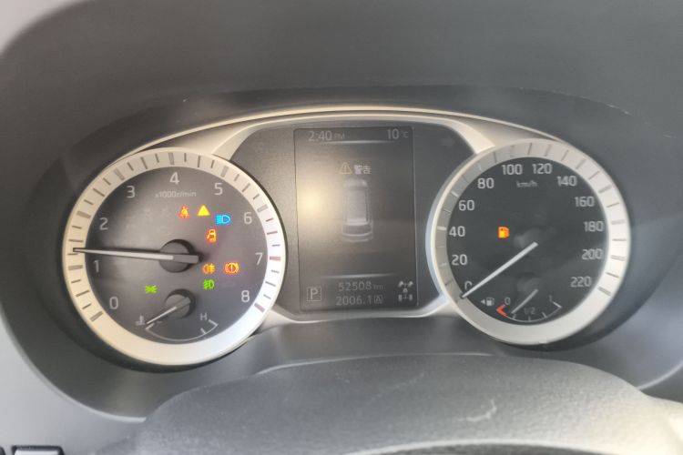 日产 途达 2020款 2.5L XL Upper 4WD 自动四驱豪华版中控内饰14