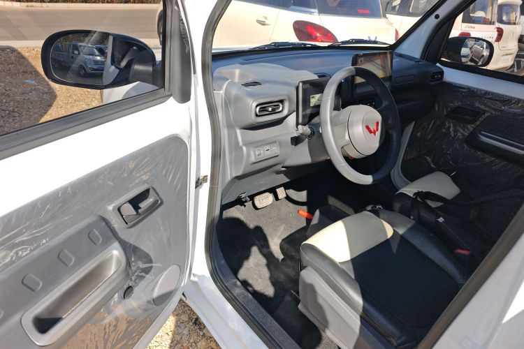 五菱汽车 五菱之光新能源 2025款 201km 舒适型中控内饰7003