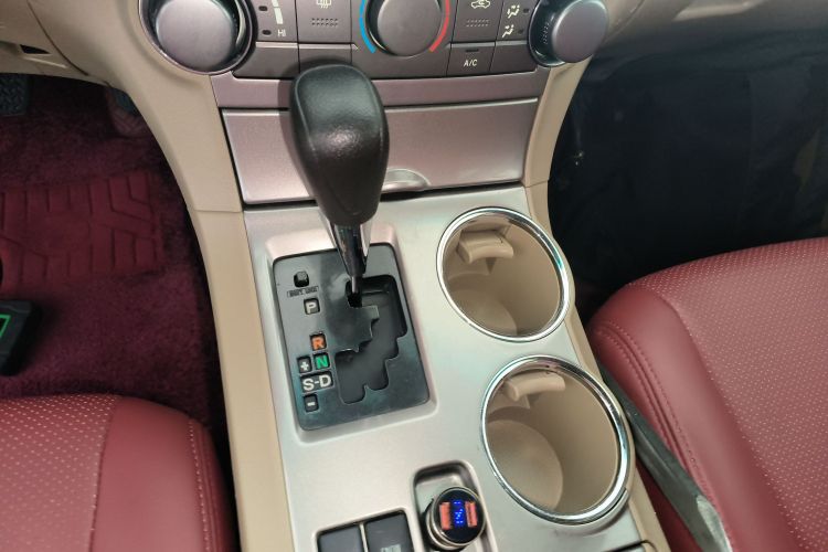 丰田 汉兰达 2012款 2.7L 两驱5座精英版中控内饰18